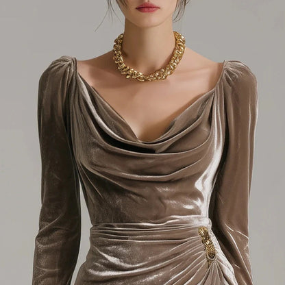 🎁Weihnachts-Sonderverkauf – 50 % Rabatt💖Velours-Schlupfkleid mit Schlitzen | Figurbetont & Elegant | Mit Langen Ärmeln und Raffungen