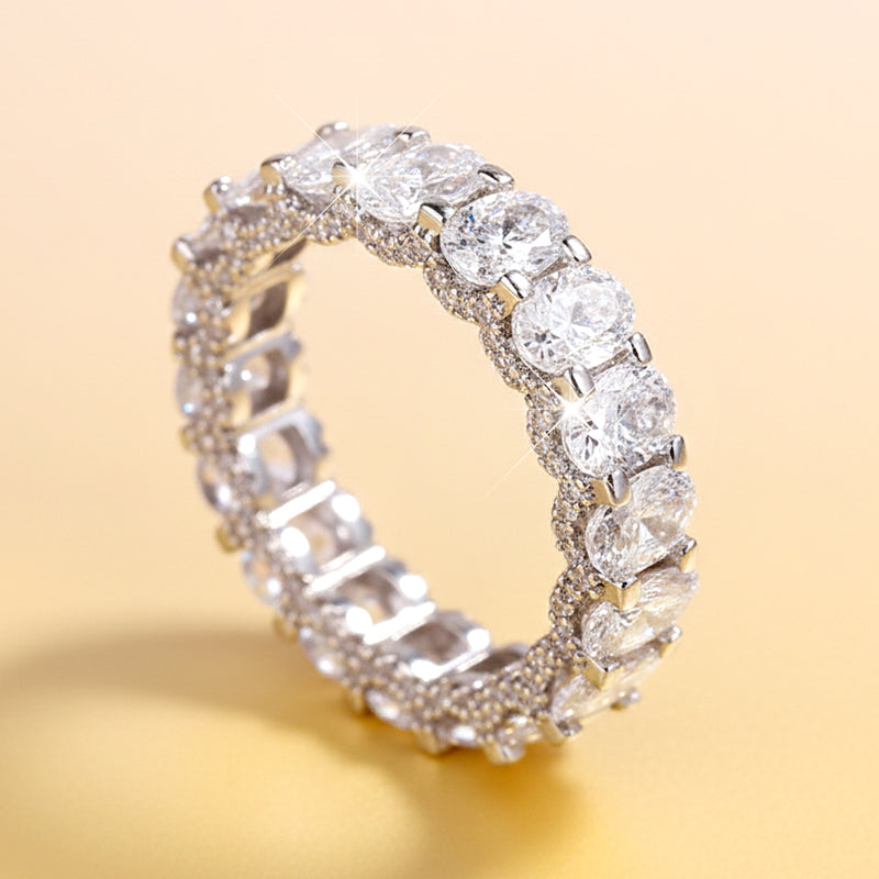Fashionable memory ring with sparkling cubic zirconia stones
